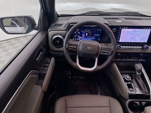 New 2026 Chevrolet Colorado ZR2 w/ Technology Package AWD/4WD image 25