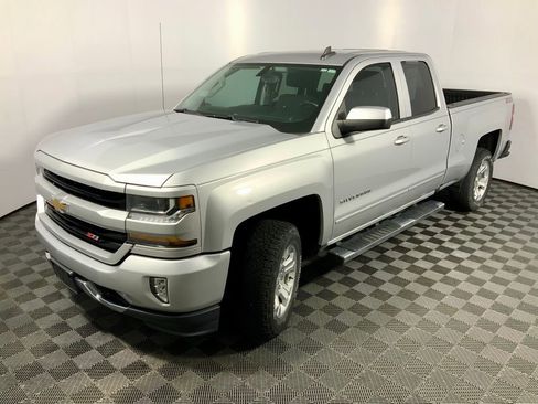 Used 2018 Chevrolet Silverado 1500 LT w/ All Star Edition image 11
