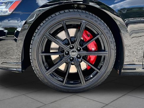 Used 2022 Audi S8 w/ S8 Executive Package AWD/4WD image 11