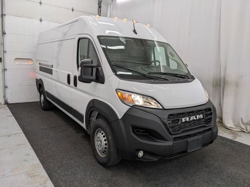 Used 2024 RAM ProMaster 2500 w/ Safety Group image 14