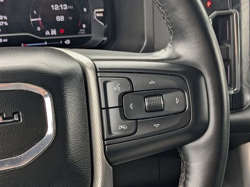 Used 2023 GMC Yukon Denali image 25