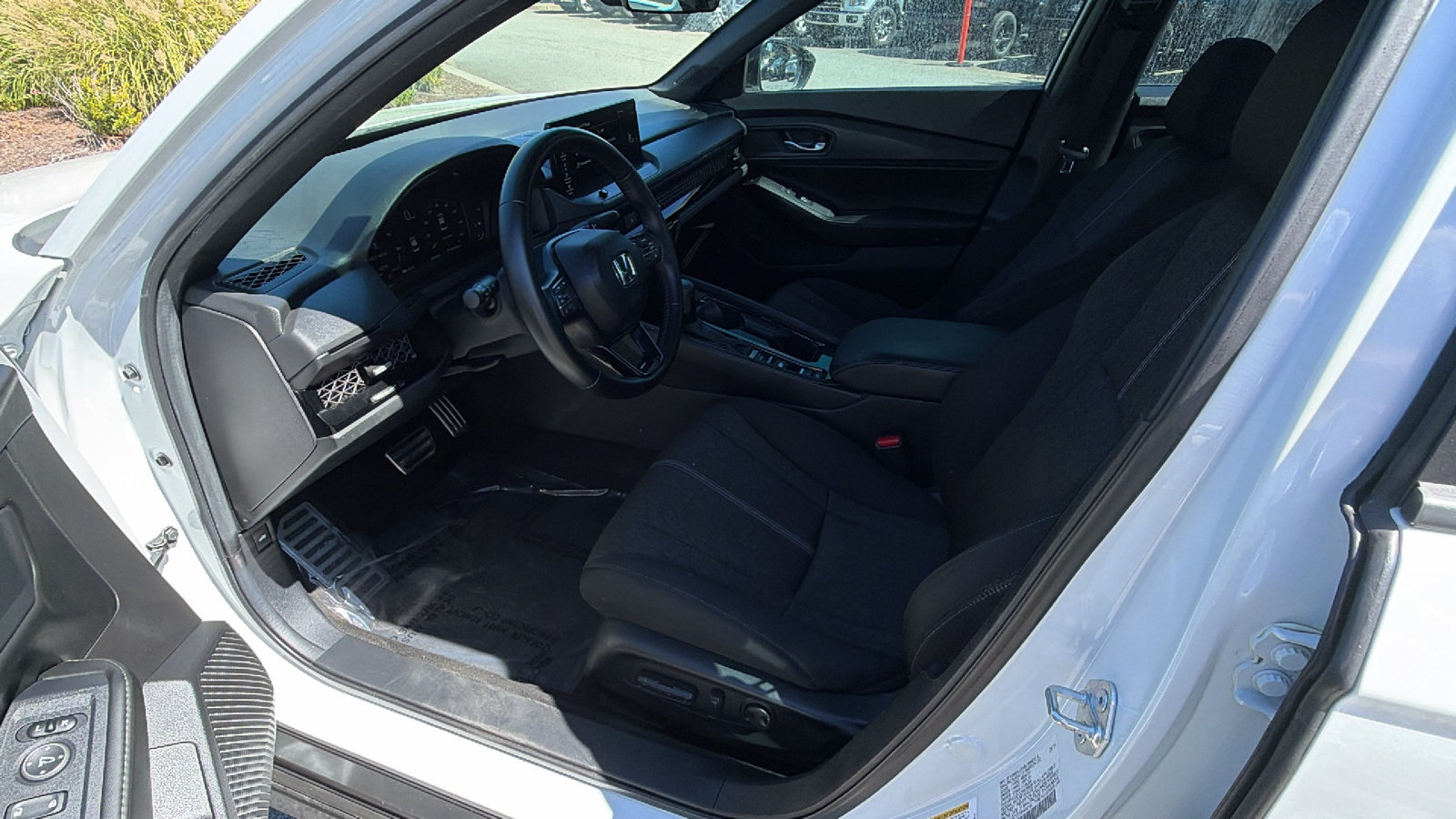 Used 2024 Honda Accord Sport image 17