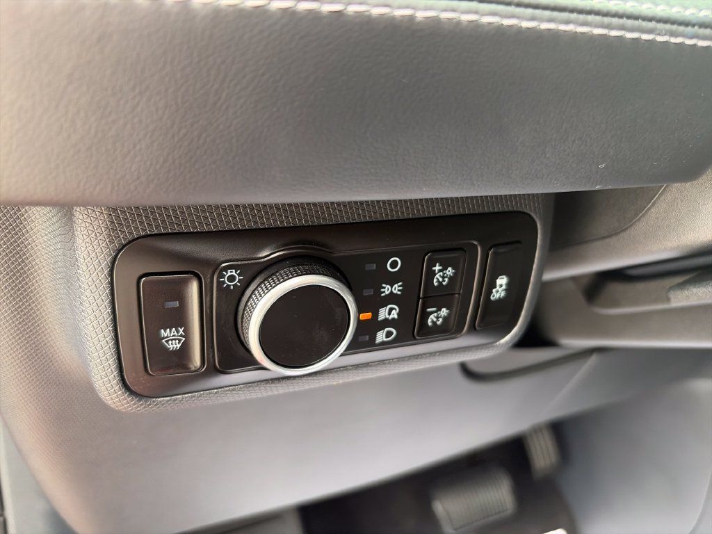 Used 2024 Ford Mustang Mach-E Select AWD/4WD image 17