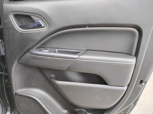 Used 2015 GMC Canyon SLE w/ SLE Convenience Package RWD image 17