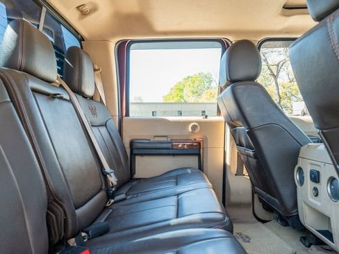 Used 2016 Ford F450 King Ranch w/ King Ranch w/Chrome Package image 41