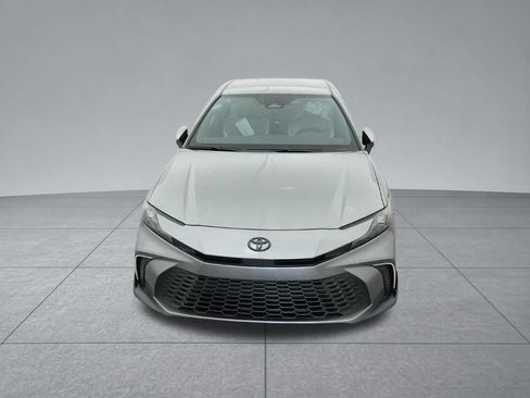 Used 2026 Toyota Camry SE FWD image 18