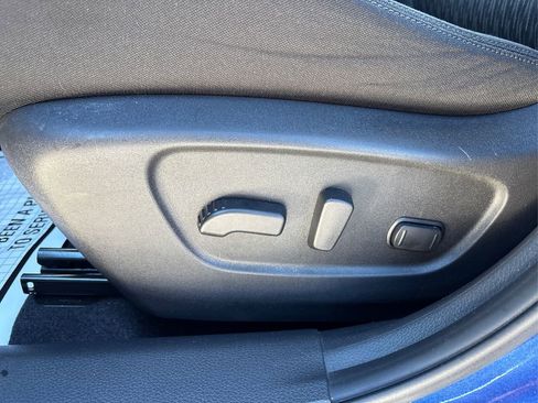 Used 2020 Nissan Rogue SV image 39