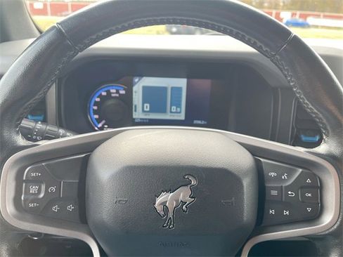 Used 2023 Ford Bronco Black Diamond image 11