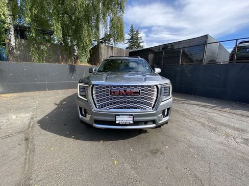 Used 2023 GMC Yukon Denali w/ Denali Reserve Package AWD/4WD image 9