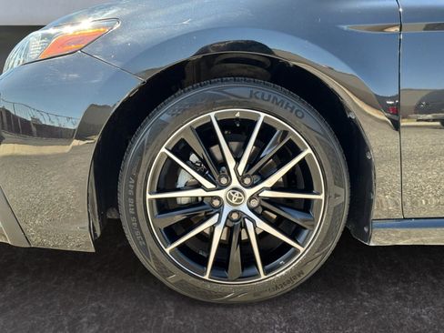 Used 2023 Toyota Camry SE FWD image 9