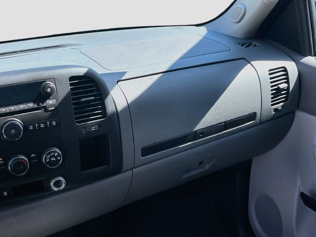 Used 2011 Chevrolet Silverado 2500 W/T AWD/4WD image 21