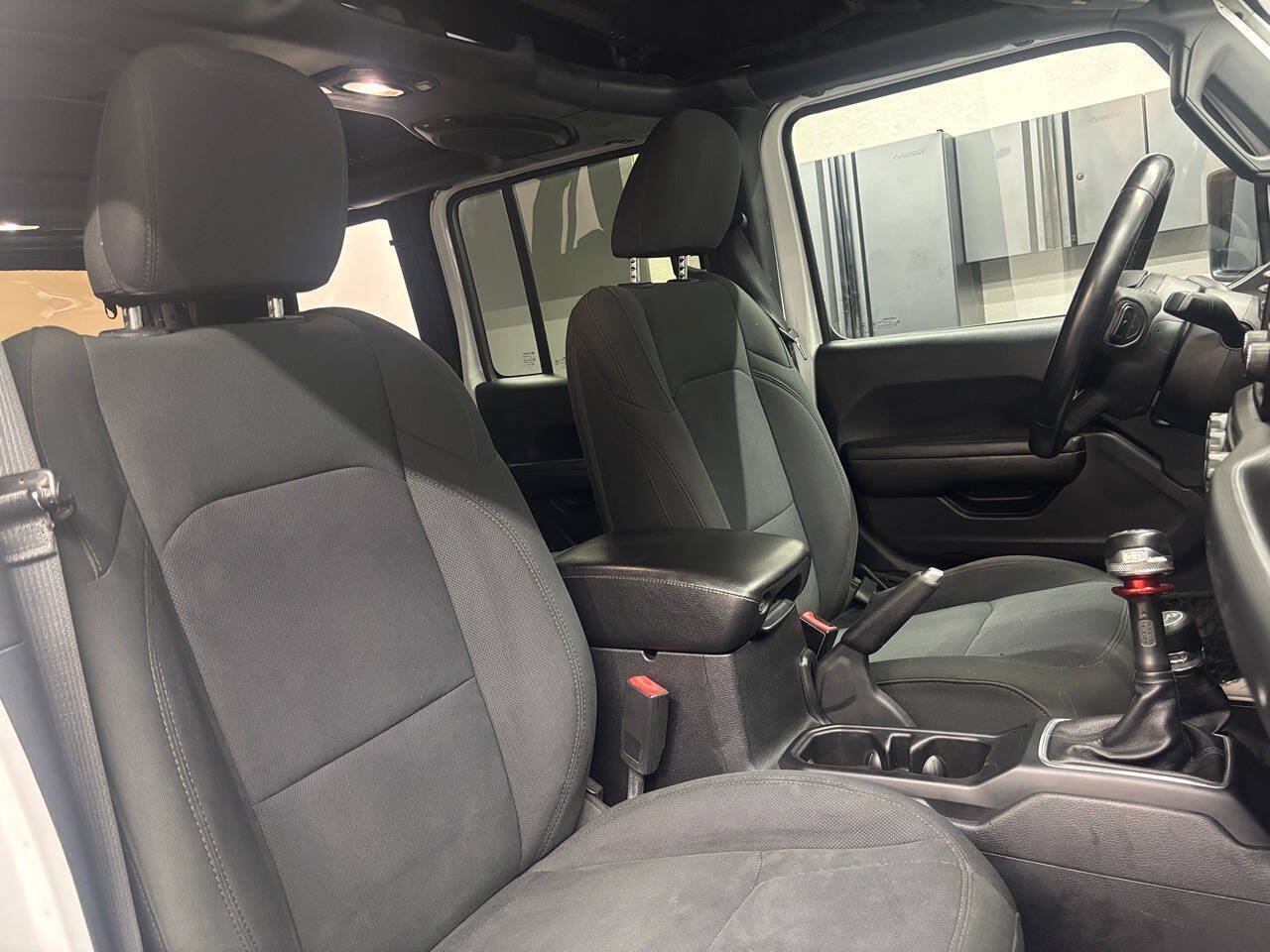 Used 2018 Jeep Wrangler Unlimited Sport S AWD/4WD image 26