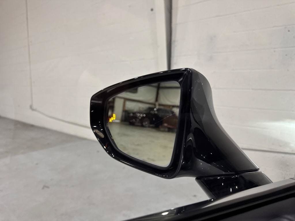 Used 2018 Lexus LS 500 w/ Accessory Package (Z1) RWD image 31