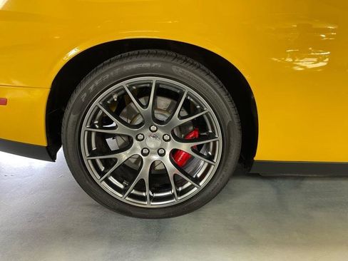 Used 2017 Dodge Challenger SRT w/ Technology Group image 22