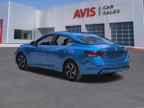 Used 2025 Nissan Sentra SV FWD image 9