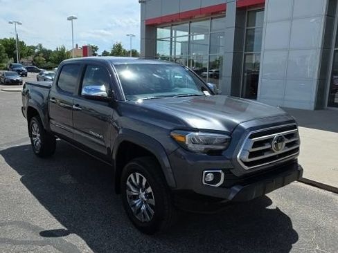 Used 2021 Toyota Tacoma Limited AWD/4WD image 7
