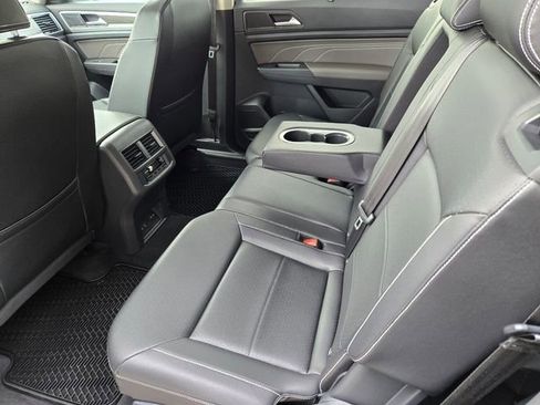 Used 2023 Volkswagen Atlas SE image 37