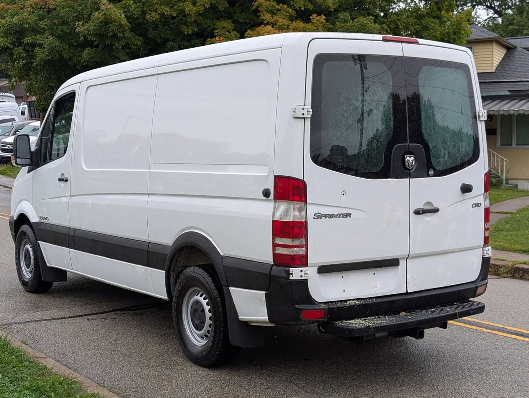 Used 2008 Dodge Sprinter 2500 RWD image 7