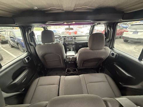 Used 2023 Jeep Wrangler Willys image 11