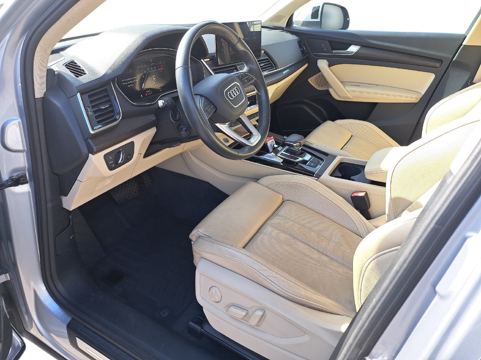Used 2023 Audi Q5 2.0T Premium Plus w/ Premium Plus Package AWD/4WD image 9
