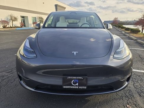 Used 2023 Tesla Model Y 2WD image 11