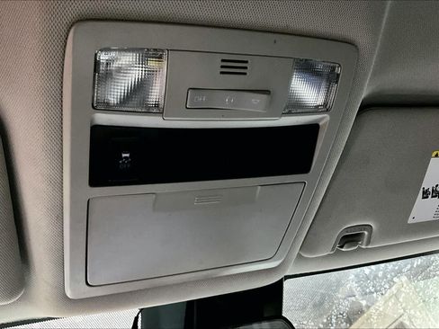 Certified 2019 Toyota Tacoma SR AWD/4WD image 30