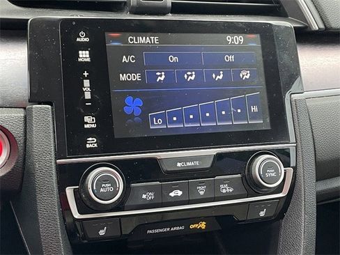 Used 2018 Honda Civic Touring image 19