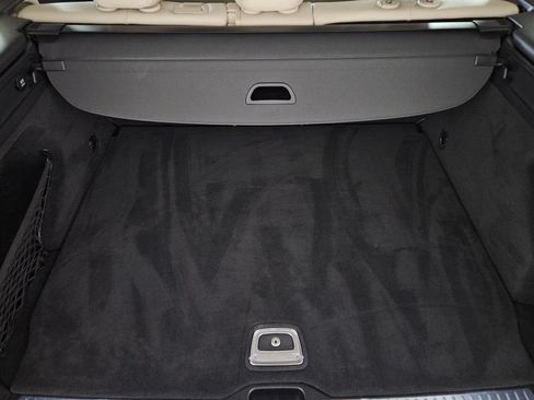 Used 2019 Mercedes-Benz GLC 300 4MATIC w/ Premium Package image 30