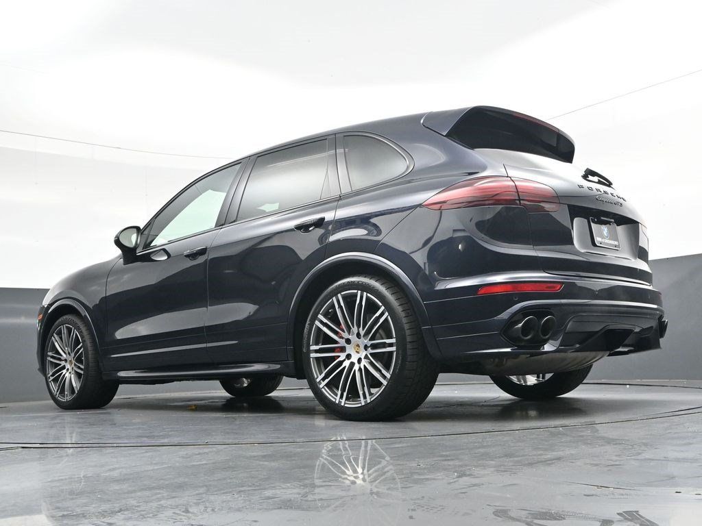 Used 2016 Porsche Cayenne GTS AWD/4WD image 33