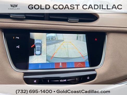 Used 2018 Cadillac XT5 Platinum w/ Driver Assist Package image 21