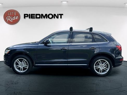 Used 2017 Audi Q5 2.0T Premium Plus w/ Technology Package image 4
