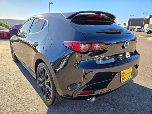 New 2026 MAZDA MAZDA3 Hatchback w/Premium Plus Pkg AWD/4WD image 4
