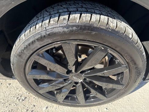 Used 2020 Audi A4 2.0T Premium w/ Convenience Package image 27