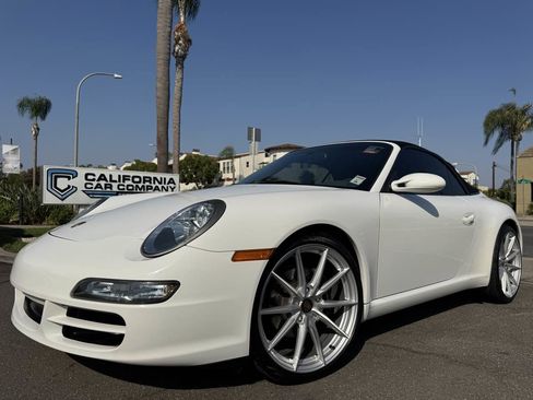 Used 2006 Porsche 911 Carrera 4 image 2