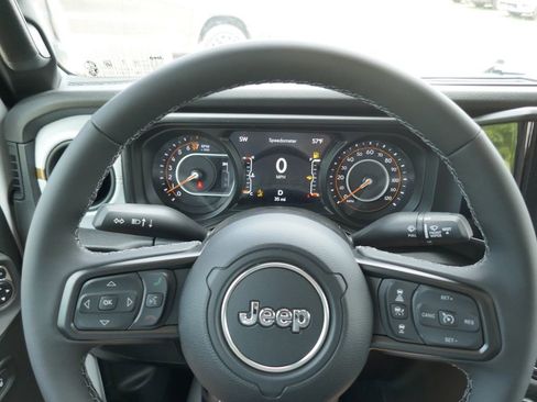 New 2026 Jeep Gladiator Sport AWD/4WD image 21