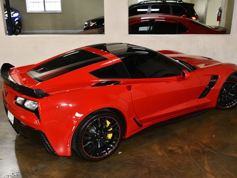 Used 2017 Chevrolet Corvette Z06 w/ Z07 Performance Package image 79