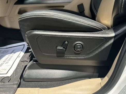 Used 2019 RAM 1500 Big Horn AWD/4WD image 16