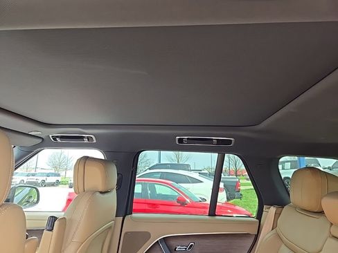 Used 2024 Land Rover Range Rover SE image 15