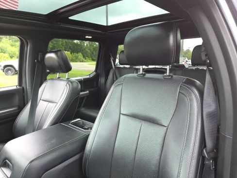 Used 2018 Ford F150 Lariat w/ Equipment Group 502A Luxury AWD/4WD image 25