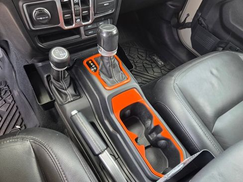 Used 2020 Jeep Gladiator Overland AWD/4WD image 27