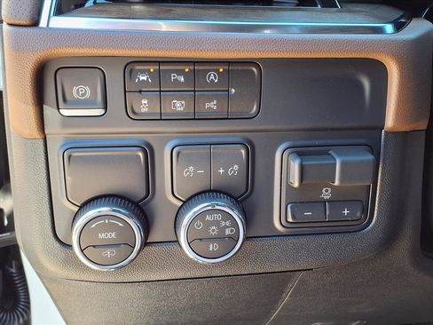 New 2026 Chevrolet Tahoe High Country image 18