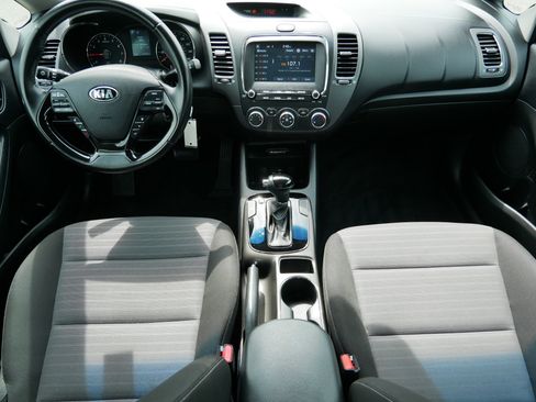 Used 2017 Kia Forte S FWD image 10