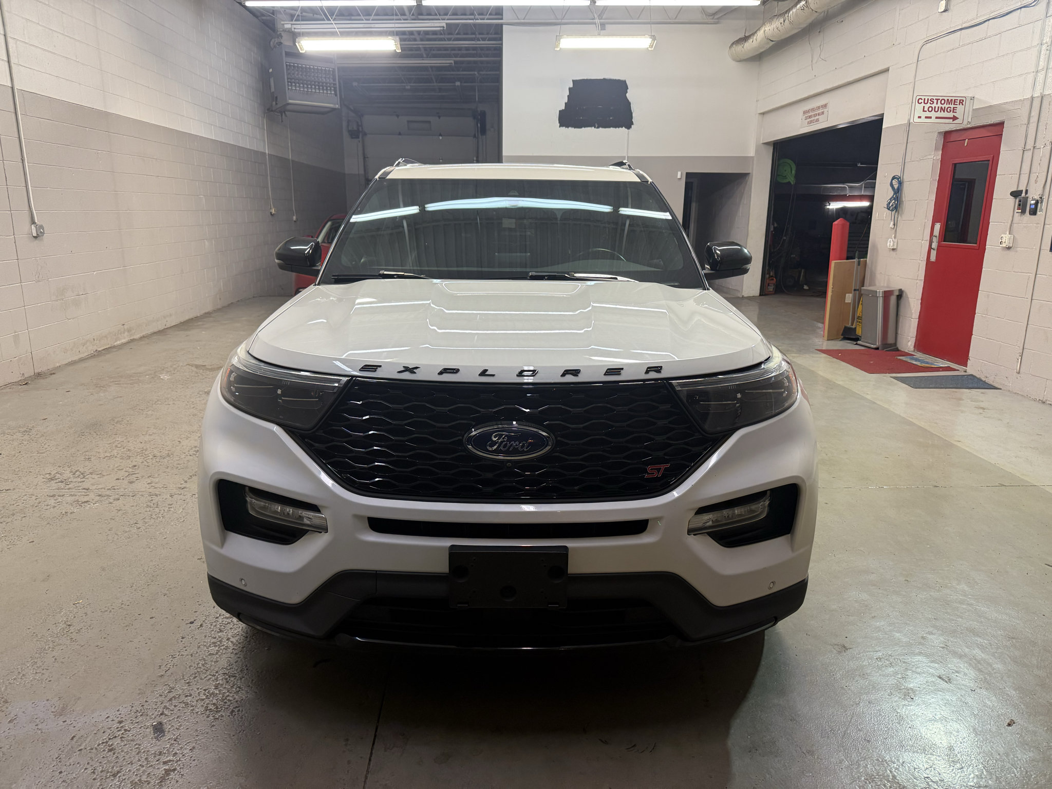 Used 2020 Ford Explorer ST w/ Premium Technology Package AWD/4WD image 2