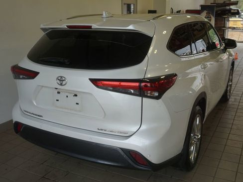 Used 2023 Toyota Highlander Limited AWD/4WD image 15