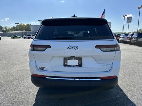 New 2025 Jeep Grand Cherokee L Laredo image 7