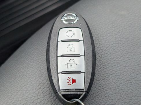 Used 2021 Nissan Kicks SR w/ SR Premium Package FWD image 27
