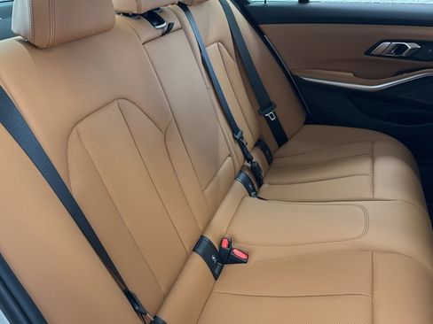 Used 2025 BMW 330i xDrive Sedan w/ Premium Package image 36