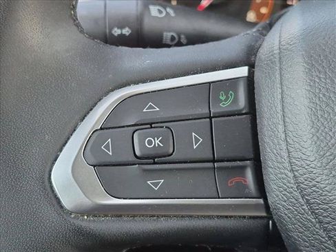 Used 2023 Jeep Compass Limited w/ Sun and Sound Group AWD/4WD image 12