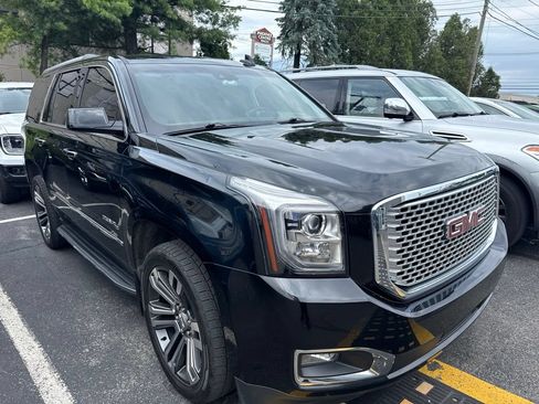 Used 2017 GMC Yukon Denali w/ Open Road Package AWD/4WD image 4