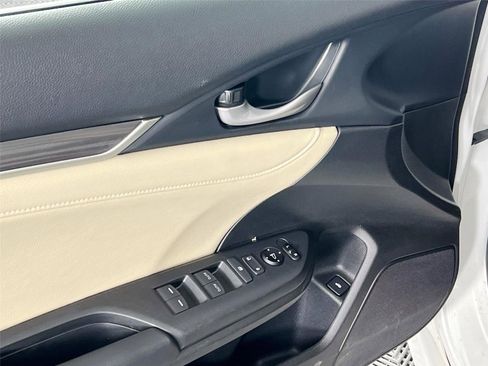 Used 2020 Honda Civic EX-L image 17